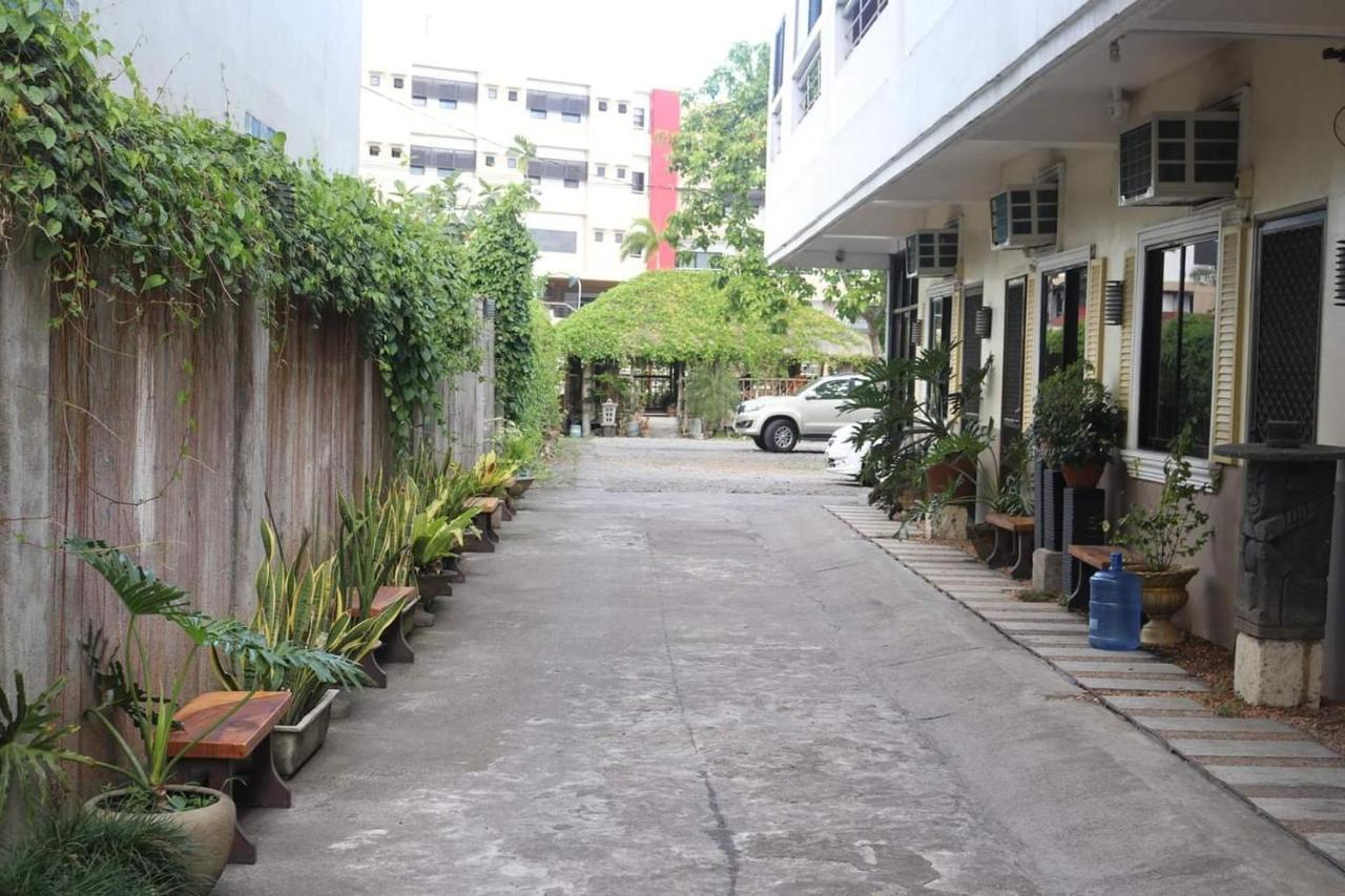 Reddoorz Near Colgante Bridge Naga City 외부 사진