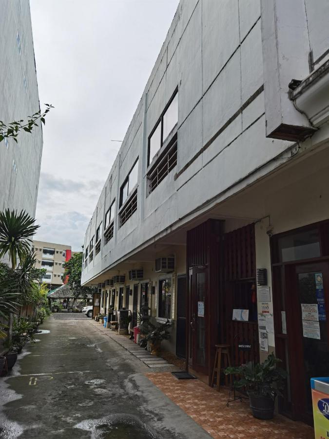 Reddoorz Near Colgante Bridge Naga City 외부 사진