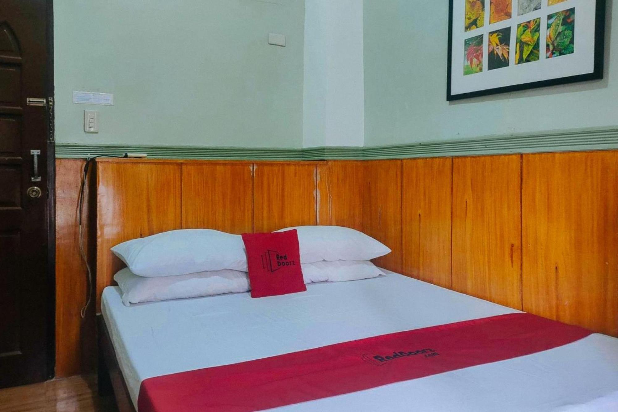 Reddoorz Near Colgante Bridge Naga City 외부 사진