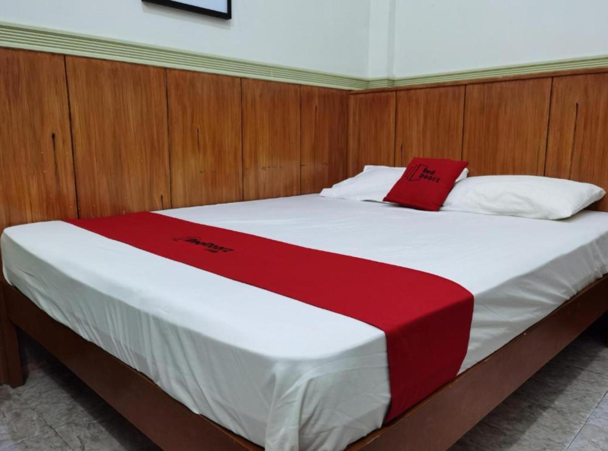 Reddoorz Near Colgante Bridge Naga City 외부 사진